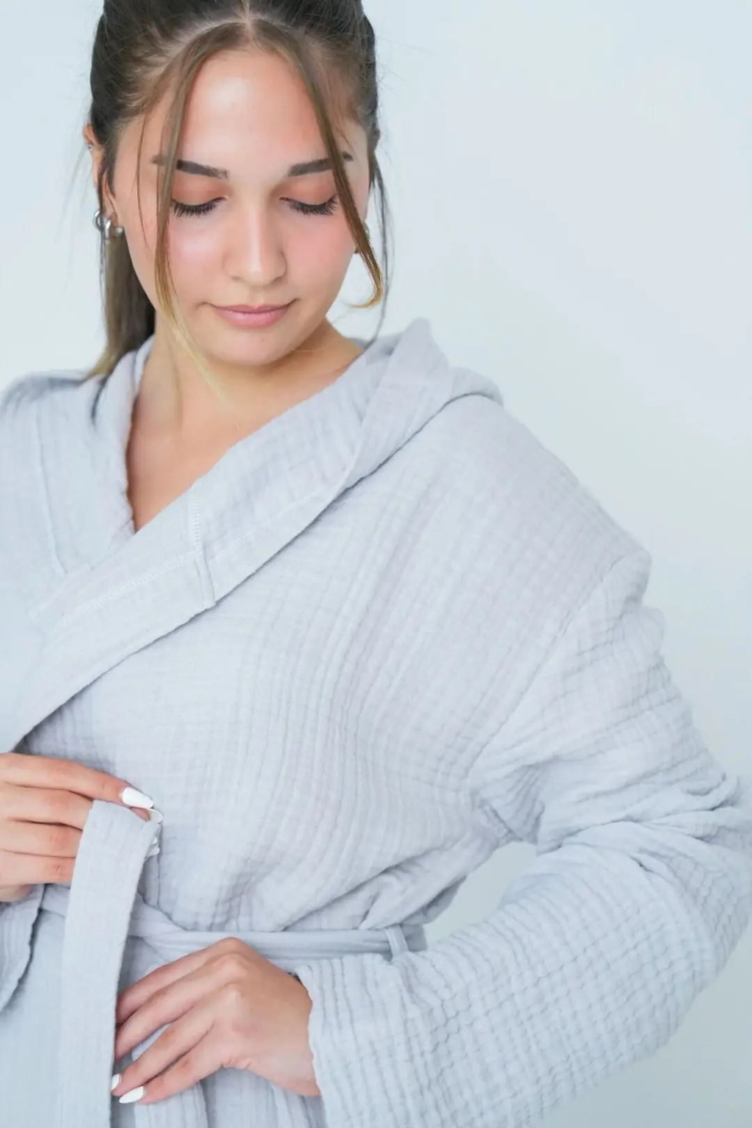 Ürün görseli: %100 Pamuk 4 Kat Müslin Unisex Kapüşonlu Bornoz - Gri
