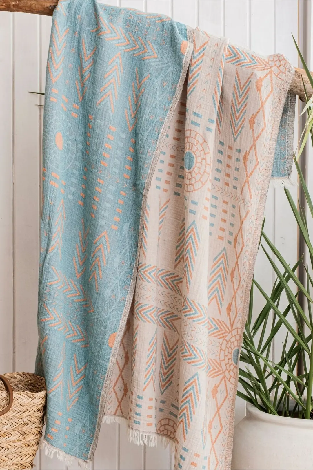 Etnik Desen Jakarlı Dokuma Müslin Çok Amaçlı Şal & Throw - Turkuaz 130 x 150 cm.